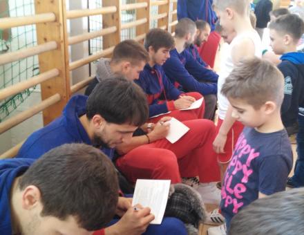 Ismét jó hangulatú toborzás az NYKK játékosaival!