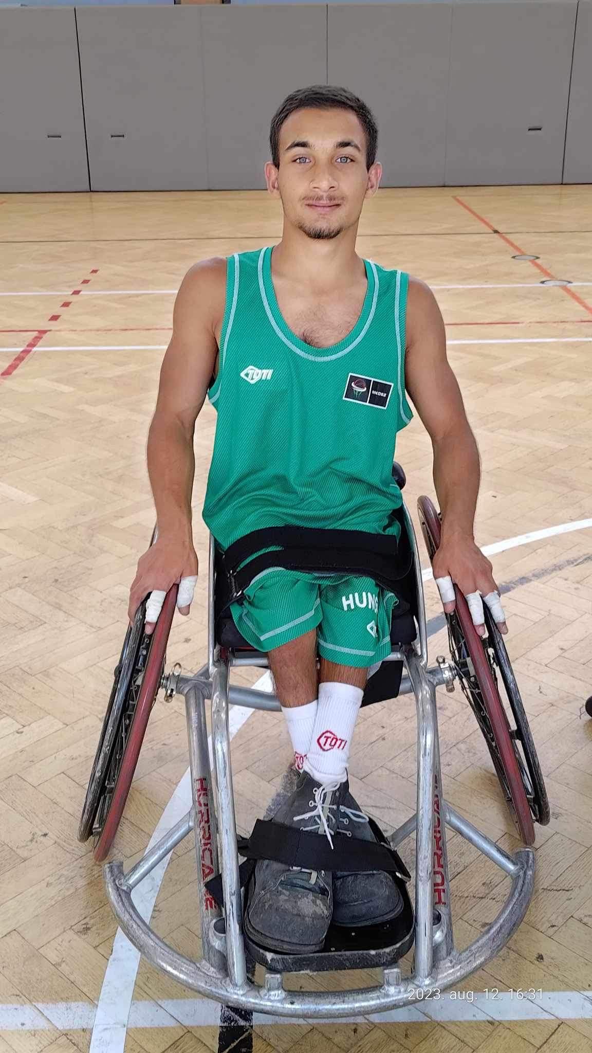 Egy hónap múlva EB