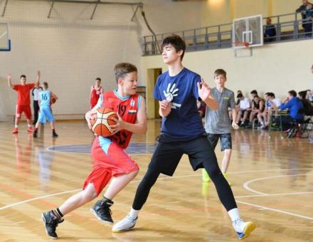 Kosárlabda emléktorna Nyíregyházán