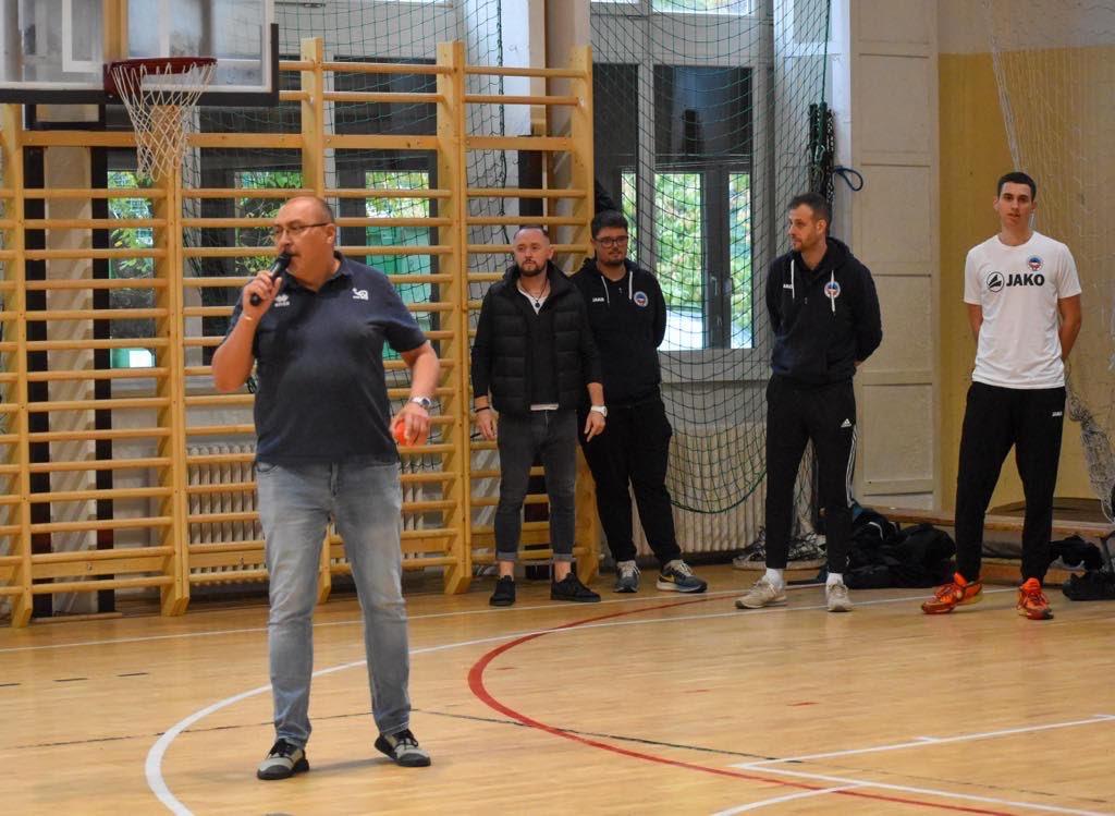 Vissza az Eötvösbe!