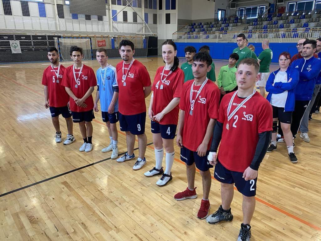 Április ezüstérem