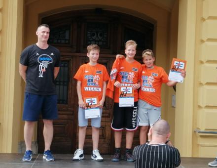 Streetball győztes NYKK-s kosarasok