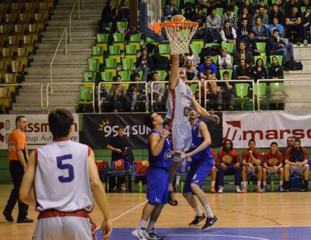 Demoralizáló tripláival nyert a Jászberény