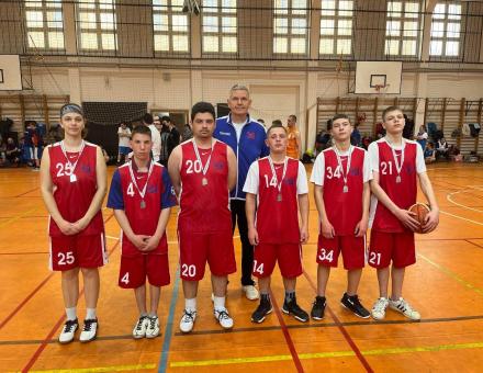 Egy győzelem, egy vereség