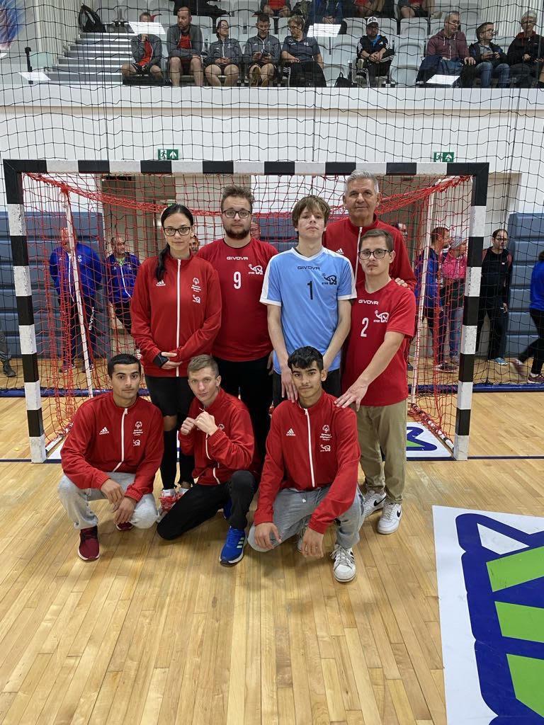 Ezüstérem az első fordulóban